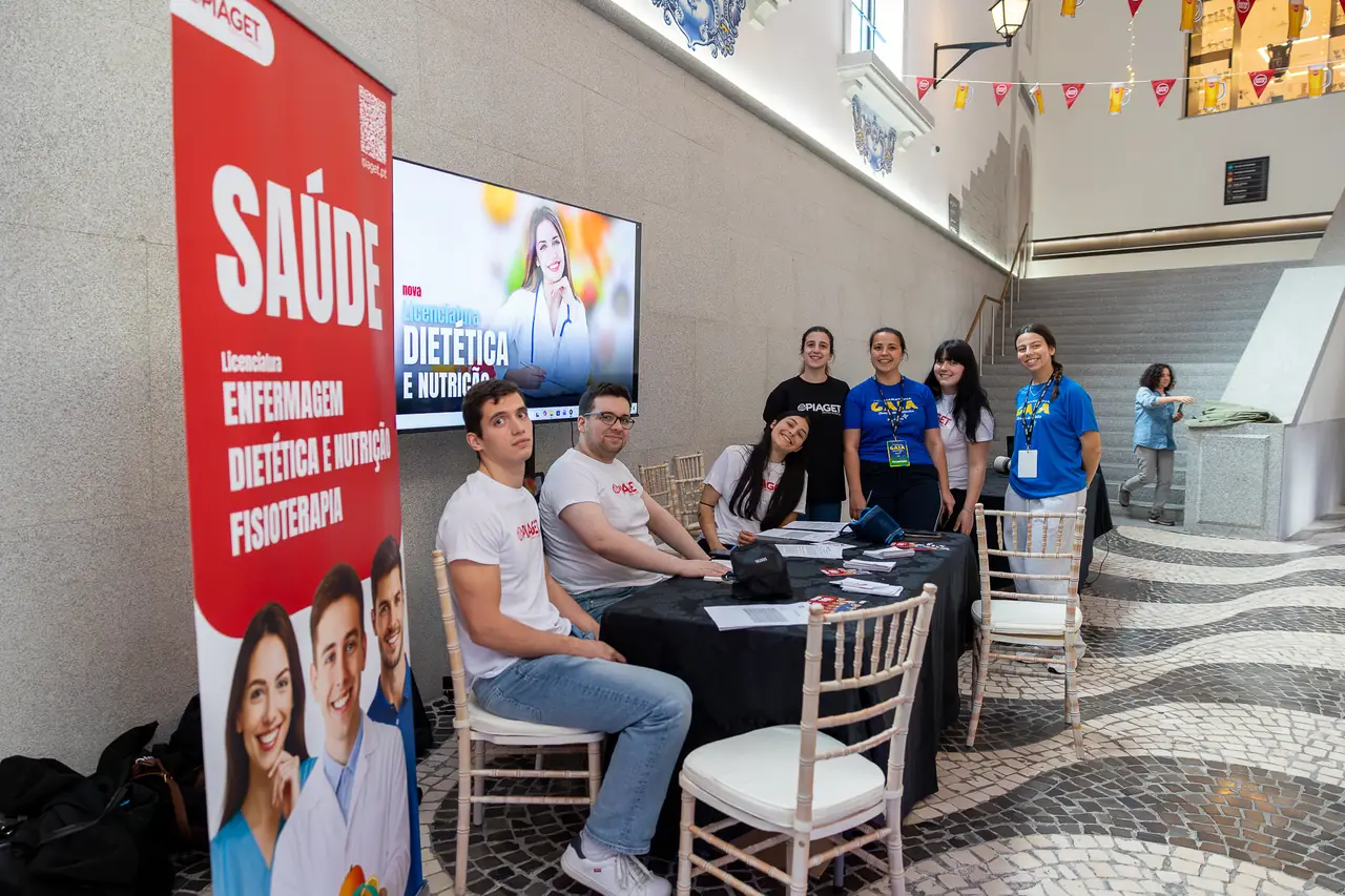 Banca de saúde de um parceiro da prova, no secretariado.